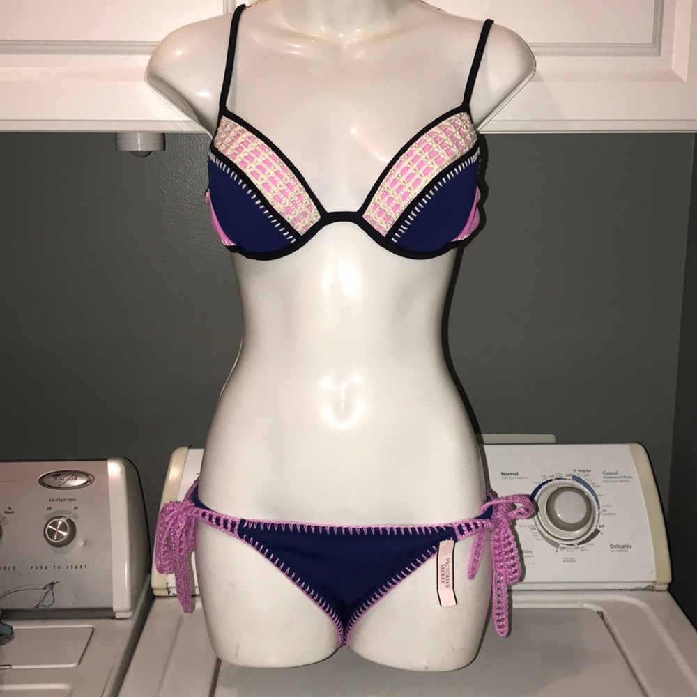 Victoria’s Secret padded swimsuit bikini